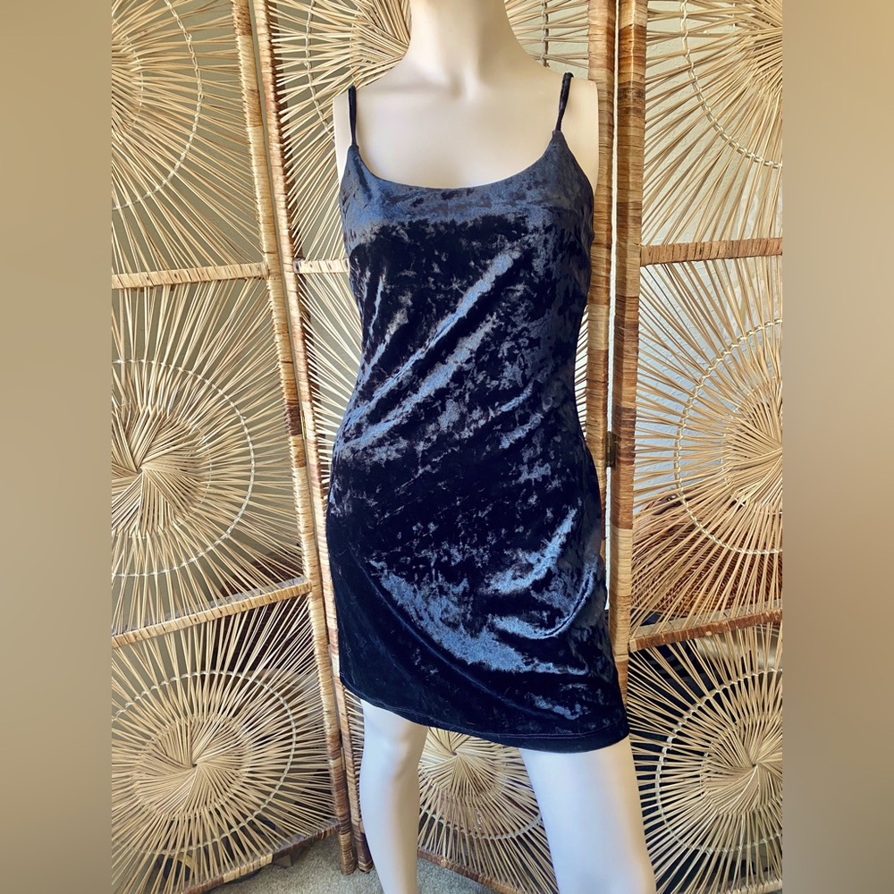 Black Velvet Dress Size M Forever 21